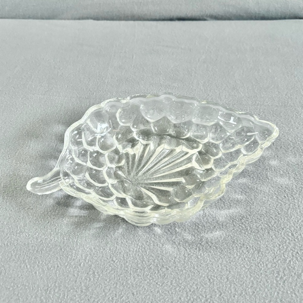 7.5" Leaf Grapes Clear Depression Glass Candy Trinket Dish Anchor Hocking MCM